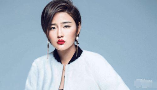 演员刘芳疏生活照,镜头之外的生活风采